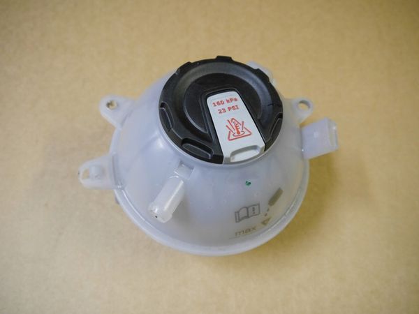 DEPOSITO ANTICONGELANTE C/TAPON AUDI Q5 17