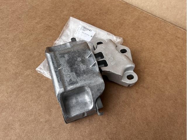 SOPORTE MOTOR (IZQ) CRAFTER 20 2N0-199-555-K