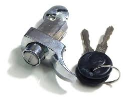 CHAPA MOTOR (CROMO)(1 TORNILLO) SEDAN