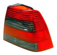 MICA CALAVERA JETTA A4 DER (HUMO)